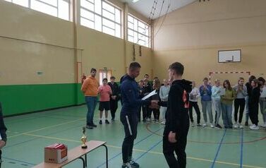 Gminne zawody w unihokeju 18