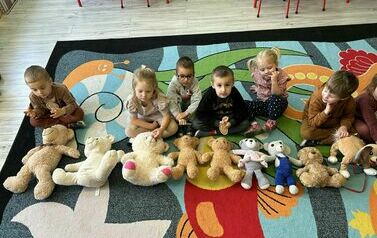  DZIEŃ PLUSZOWEGO MISIA W GRUPIE &bdquo;KRASNALI&rdquo; 28