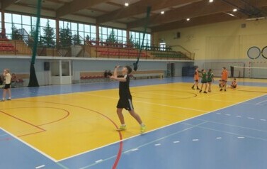 Gminne zawody w Badmintonie: Rywalizacja pełna pasji i zaangażowania 4