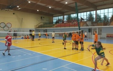 Gminne zawody w Badmintonie: Rywalizacja pełna pasji i zaangażowania 9