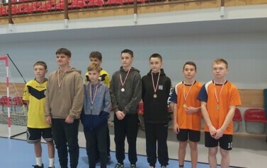 Gminne zawody w Badmintonie: Rywalizacja pełna pasji i zaangażowania 14