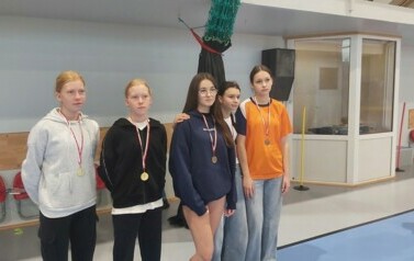 Gminne zawody w Badmintonie: Rywalizacja pełna pasji i zaangażowania 15