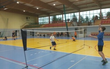 Gminne zawody w Badmintonie: Rywalizacja pełna pasji i zaangażowania 21