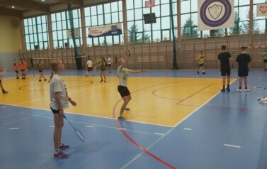 Gminne zawody w Badmintonie: Rywalizacja pełna pasji i zaangażowania 25