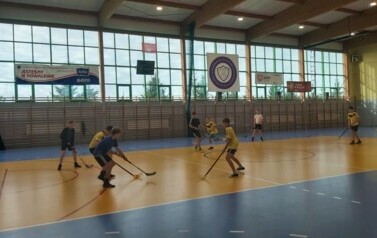 Gminne zawody w unihokeju 8