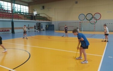 Gminne zawody w unihokeju 18