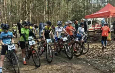 Podw&oacute;jne podium na otwarcie sezonu kolarskiego 2025 2