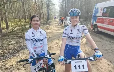 Podw&oacute;jne podium na otwarcie sezonu kolarskiego 2025 4