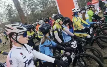 Podium w Kamionkach Małych 4