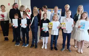 Z uśmiechem na wakacje &ndash; klasy I&ndash;VI żegnają rok szkolny 1