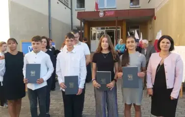 Szkoła zn&oacute;w pełna radości &ndash; wsp&oacute;lne powitanie nowego roku szkolnego 5