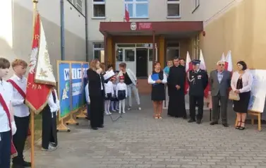 Szkoła zn&oacute;w pełna radości &ndash; wsp&oacute;lne powitanie nowego roku szkolnego 13