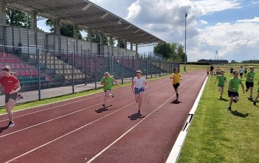 Świetny występ w tr&oacute;jboju &ndash; dziewczęta i chłopcy na podium 5