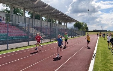 Świetny występ w tr&oacute;jboju &ndash; dziewczęta i chłopcy na podium 6