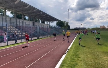 Świetny występ w tr&oacute;jboju &ndash; dziewczęta i chłopcy na podium 9