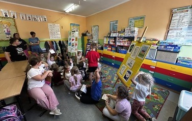 Od jednej kropki do całego świata pomysł&oacute;w &ndash; Dzień Kropki w klasie III 21