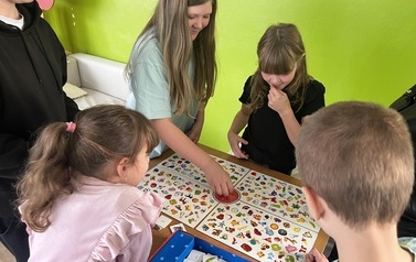 Dzień Zdrowia Psychicznego w naszej szkole- chwila wytchnienia, radość i wsp&oacute;lna zabawa  3