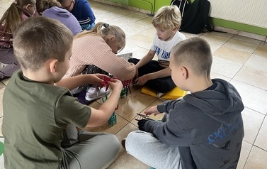Dzień Zdrowia Psychicznego w naszej szkole- chwila wytchnienia, radość i wsp&oacute;lna zabawa  5