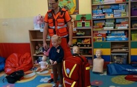 Wizyta ratownika medycznego w &bdquo;Krasnalach&rdquo; i &bdquo;Misiach&rdquo; 3