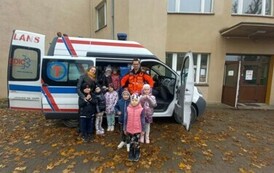 Wizyta ratownika medycznego w &bdquo;Krasnalach&rdquo; i &bdquo;Misiach&rdquo; 5