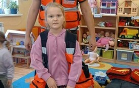 Wizyta ratownika medycznego w &bdquo;Krasnalach&rdquo; i &bdquo;Misiach&rdquo; 15