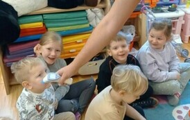 Wizyta ratownika medycznego w &bdquo;Krasnalach&rdquo; i &bdquo;Misiach&rdquo; 21