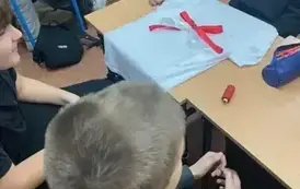 Lektura na wieszaku &ndash; &bdquo;Kamienie na szaniec&rdquo; 8