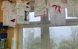 Lektura na wieszaku &ndash; &bdquo;Kamienie na szaniec&rdquo; 40