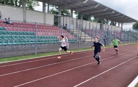 Świetny występ w tr&oacute;jboju &ndash; dziewczęta i chłopcy na podium 10