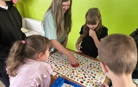 Dzień Zdrowia Psychicznego w naszej szkole- chwila wytchnienia, radość i wsp&oacute;lna zabawa  3