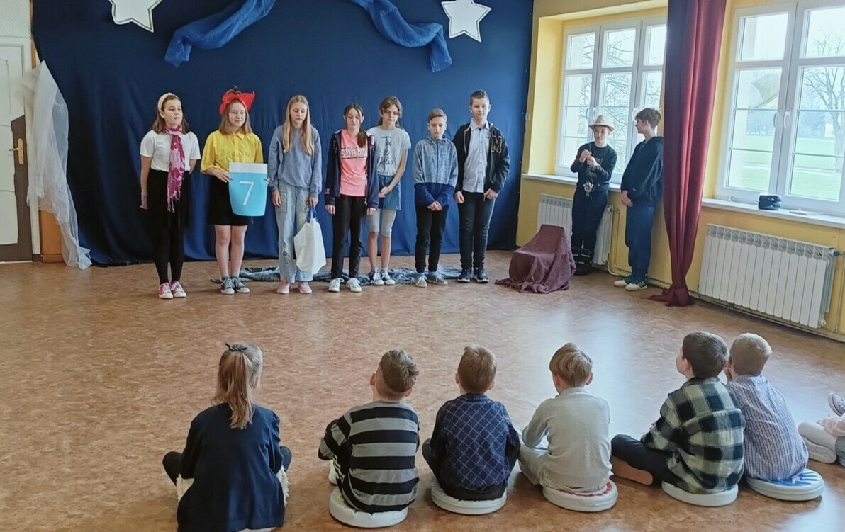 Zdjęcie do Pasowanie na czytelnika biblioteki szkolnej