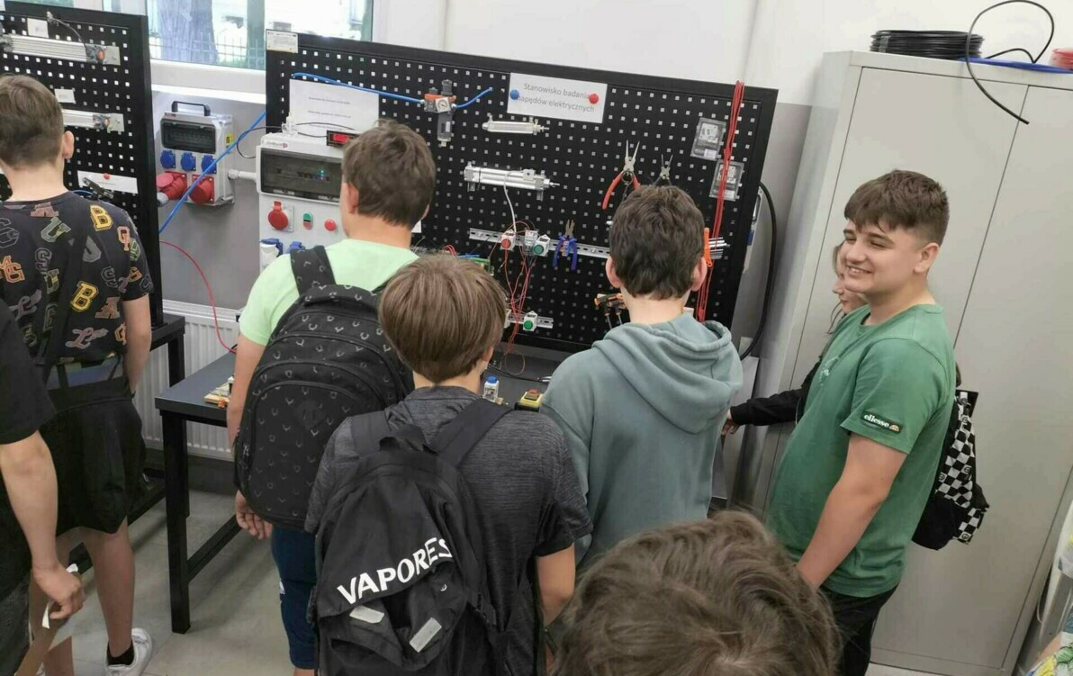 Zdjęcie do Dzień Techniki w ZS w Kowalewie Pomorskim