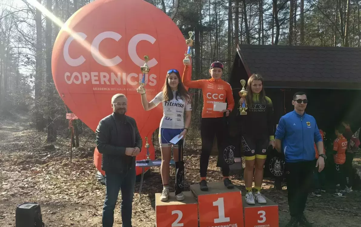 Zdjęcie do Podw&oacute;jne podium na otwarcie sezonu kolarskiego 2025