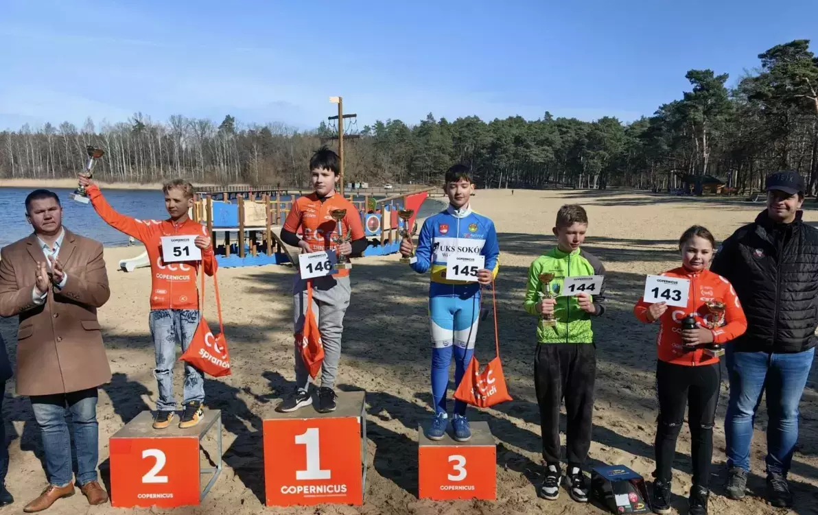 Zdjęcie do Podium w Kamionkach Małych&nbsp;