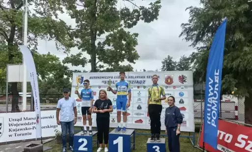 Trzy miejsca na podium dla kolarskich Sokołów