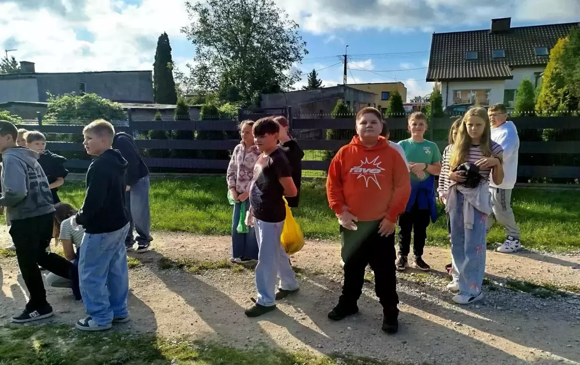 Zdjęcie do &bdquo;W naturę z kulturą&rdquo; &ndash; Sprzątanie Świata