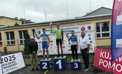 Deszcz nie zatrzymał zawodników UKS „Sokół” Wielkie Rychnowo 